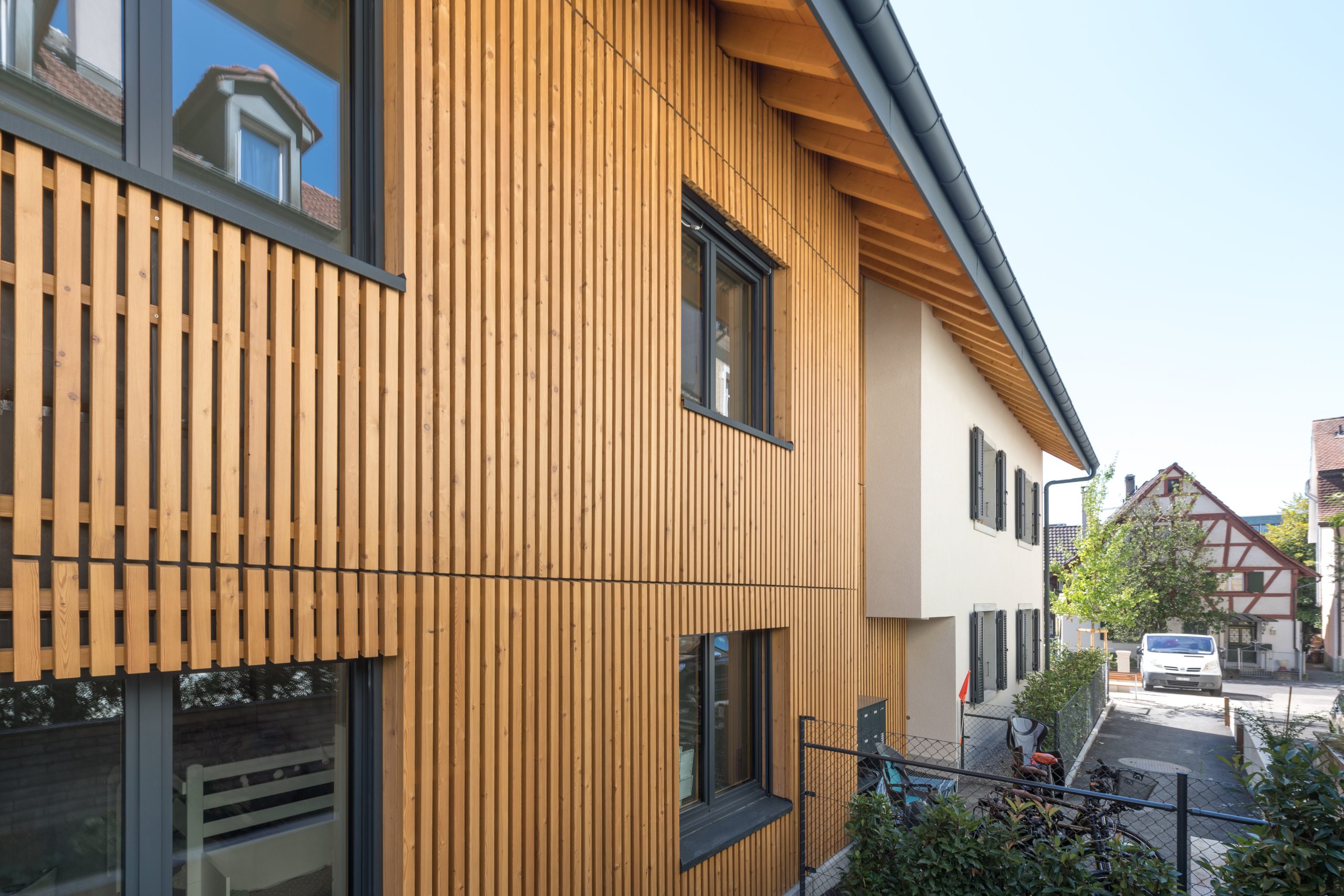 Geschäftskunden projekt in Binningen - Referenz von Hasler Fenster