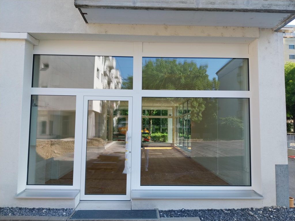 Ein ALU Eingangsfront für Geschäft - Hasler Fenster Referenz