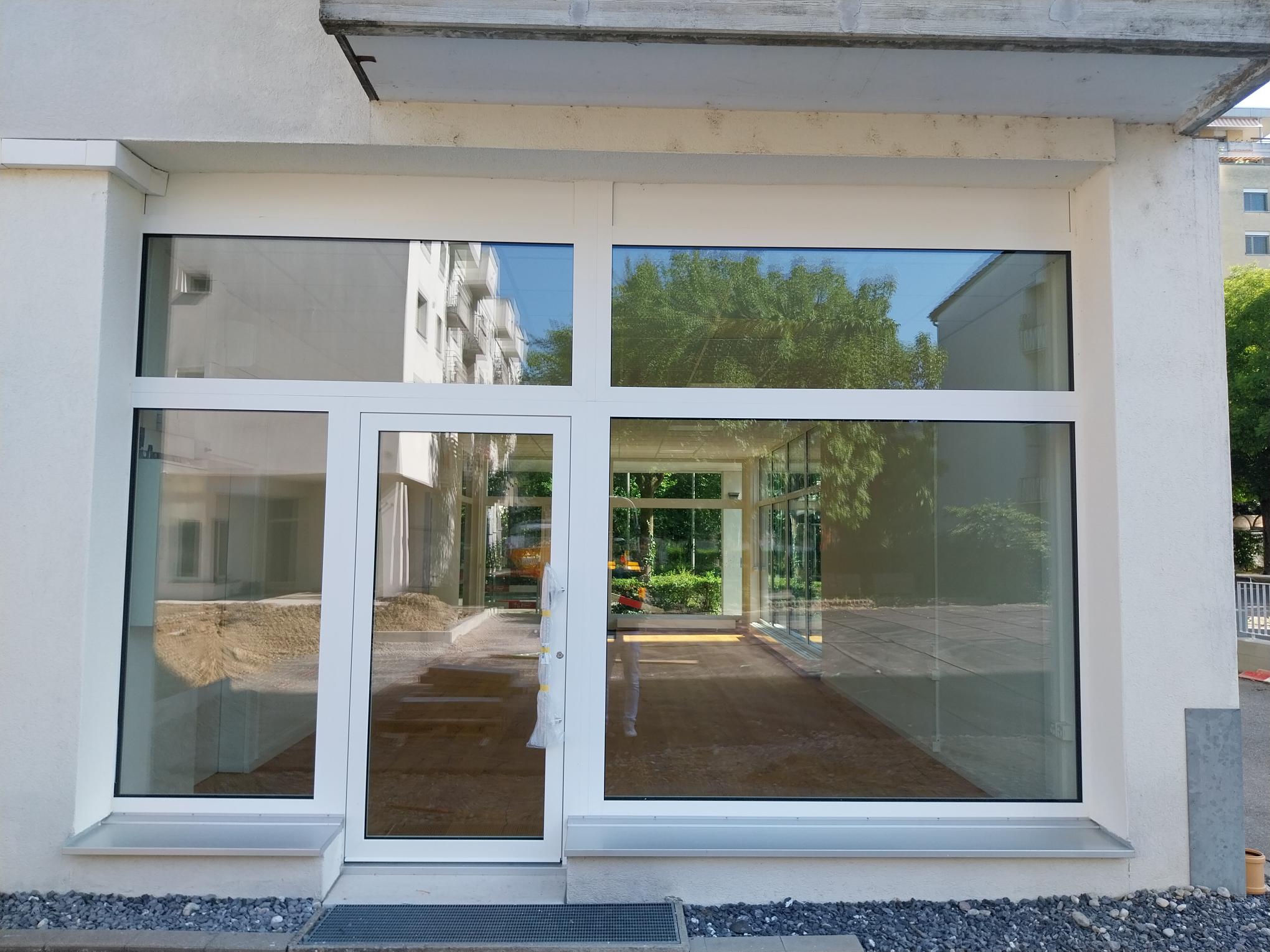 Ein ALU Eingangsfront für Geschäft - Hasler Fenster Referenz